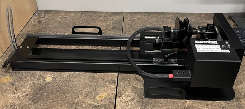 Fichier:Tourne cylindre - laser.JPG